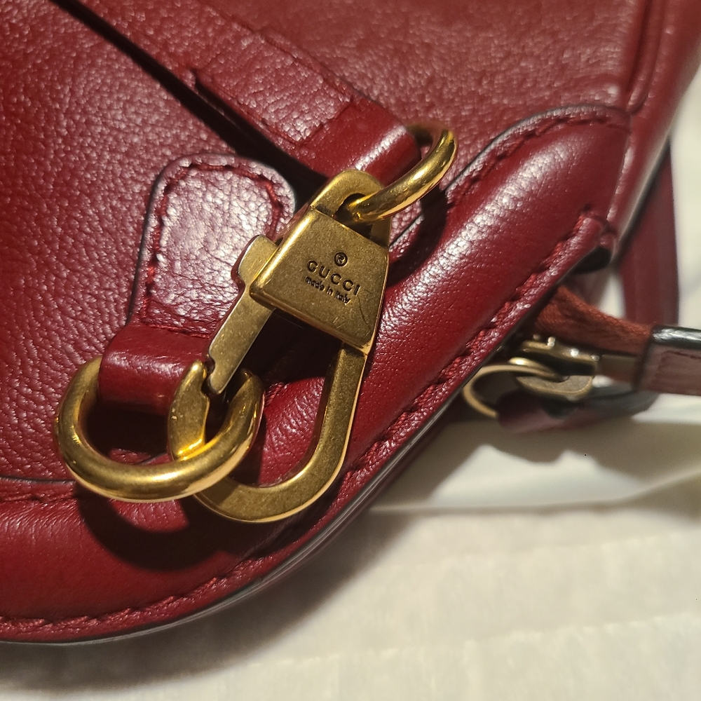 Authentic Medium Red Leather Gucci - Picture 12 of 14